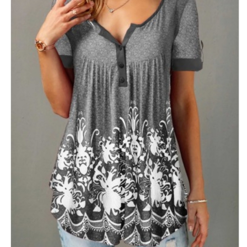 Printed button short sleeve top Sz L
